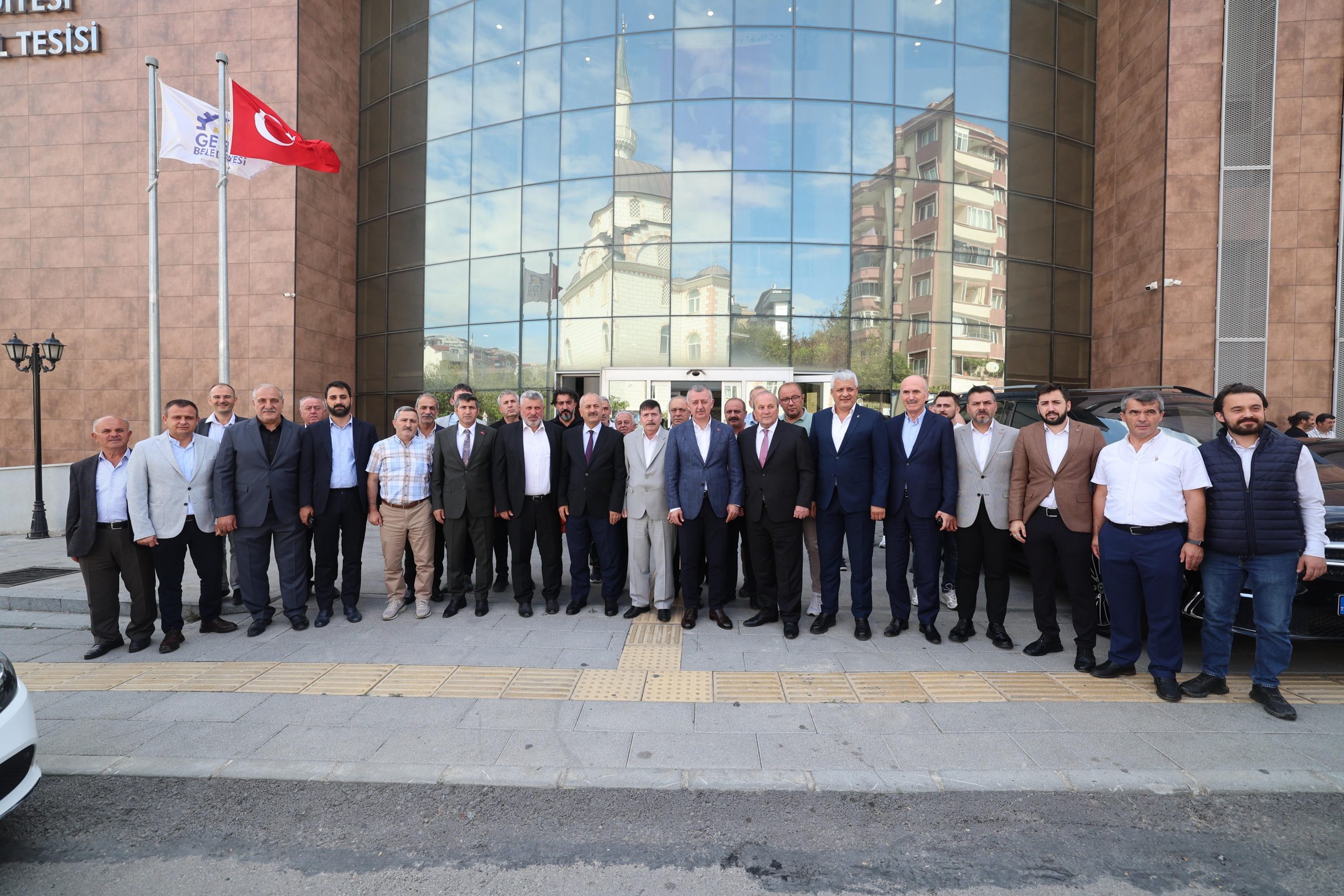 BÜYÜKAKIN: "GEBZE'DE ATTIĞIMIZ HER ADIM TÜRKİYE'NİN ÜRETİM GÜCÜNE KATKIDIR"