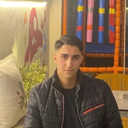 GÖĞSÜNDEN BIÇAKLANAN 17 YAŞINDAKİ ÇOCUK HAYATINI KAYBETTİ