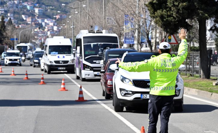 ORDU'DA BİR HAFTADA 17 BİNDEN FAZLA ARAÇ VE SÜRÜCÜSÜ DENETLENDİ