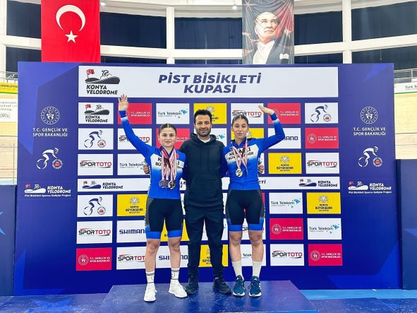 KAĞITSPOR'DAN 471 MADALYALIK BAŞARI