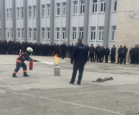 BAYBURT POMEM'DE YANGIN TATBİKATI YAPILDI