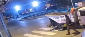 MOTOSİKLET PİKABA ÇARPTI: 2 AĞIR YARALI
