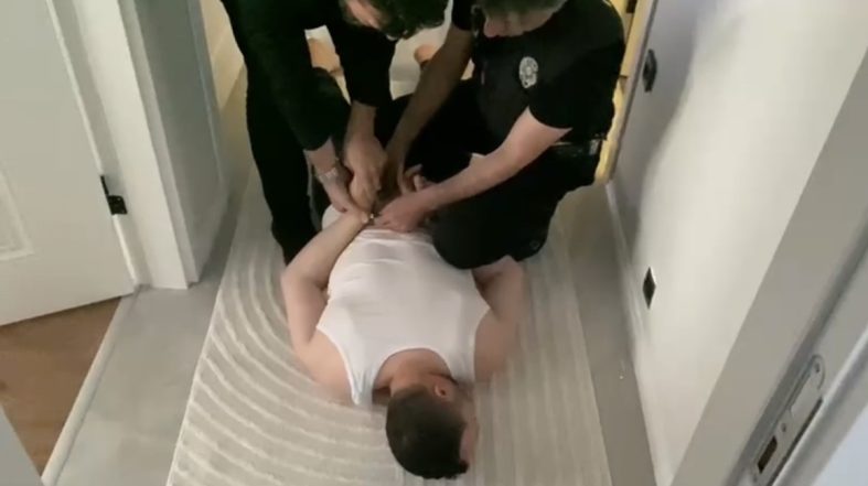 HAYALET DOLANDIRICI, SEYYAR ÇAĞRI MERKEZİNİ SIRTLAYIP OTEL OTEL GEZMİŞ ORİJİNALİNDEN DAHA İYİ SİTE YAPIP 102 MİLYON ÇARPTILAR OTEL ODASINDAN 102 MİLYON ÇARPAN ÇETE LİDERİNE FİLM GİBİ OPERASYON