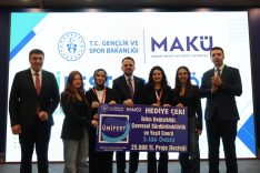 BTÜ'LÜ ÖĞRENCİLERDEN ÜNİFEST'TE 3 KATEGORİDE DERECE BTÜ'NÜN PROJELERİ ÜNİFEST'TEN ÖDÜLLE DÖNDÜ