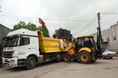 KARTEPE'DE BAYRAM ÖNCESİ TEMİZLİK MESAİSİ