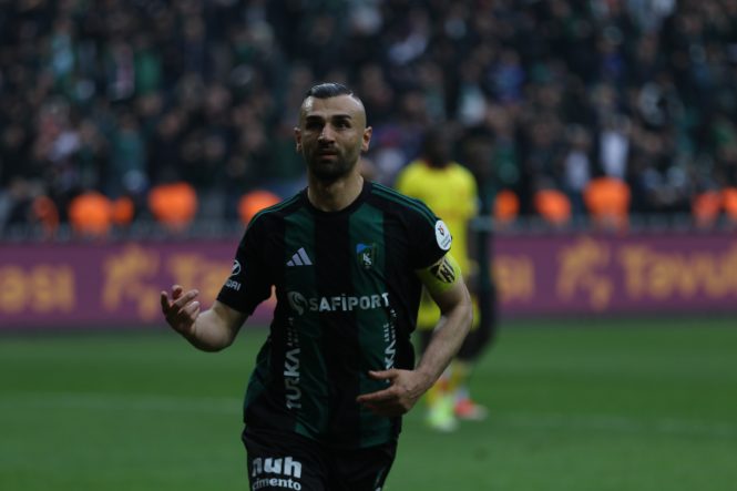 KOCAELİSPOR'DA SERDAR DURSUN İLE YOLLAR AYRILDI