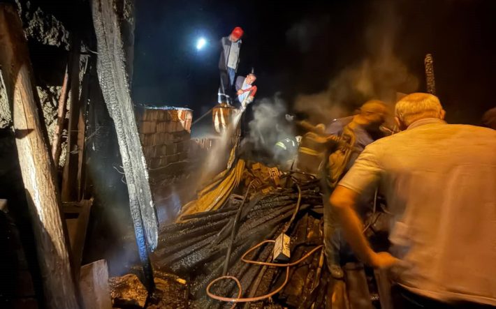 KONYA'DA DEPO OLARAK KULLANILAN ALANDA ÇIKAN YANGIN KORKUTTU