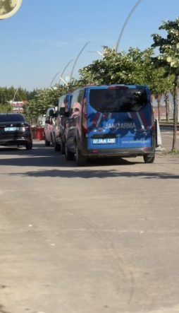KOCAELİ'DE RÜŞVET VE TEFECİLİK OPERASYONUNDA 18 ŞÜPHELİ YAKALANDI