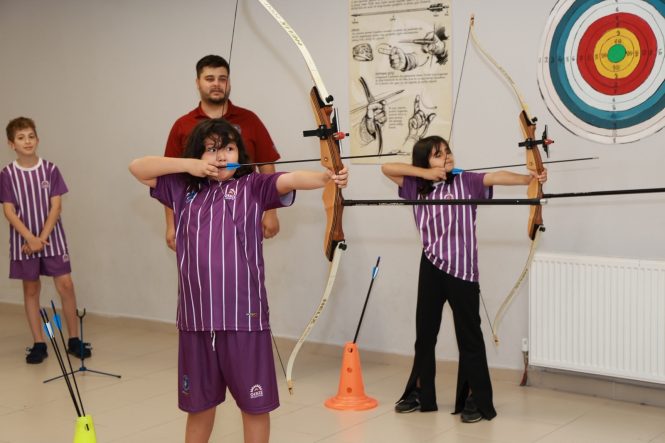BAŞKAN BÜYÜKGÖZ, YAZ OKULU ÖĞRENCİLERİYLE BULUŞTU