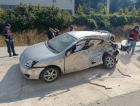 BOLU'DA KAMYON İLE OTOMOBİL ÇARPIŞTI: 3 YARALI