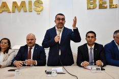 AK PARTİ HEYETİNDEN SARIKAMIŞ'TA GÖVDE GÖSTERİSİ: TEŞKİLAT BULUŞMASI VE YATIRIMLAR SAHADA İNCELENDİ