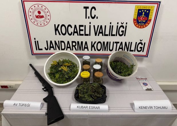 KOCAELİ'DE JANDARMADAN UYUŞTURUCU OPERASYONU: 2 ŞÜPHELİ YAKALANDI